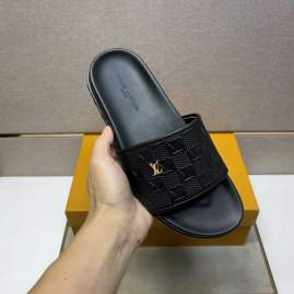 Picture of Louis Vuitton Slippers _SKULVsz38-44mnf03291404